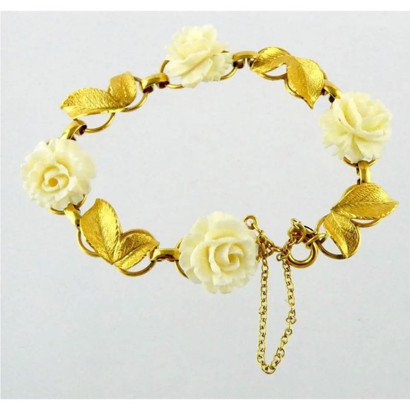 Wells 14Kt gold filled rose and leaf linked bracelets with safety chain (431) - Picture 2 of 7